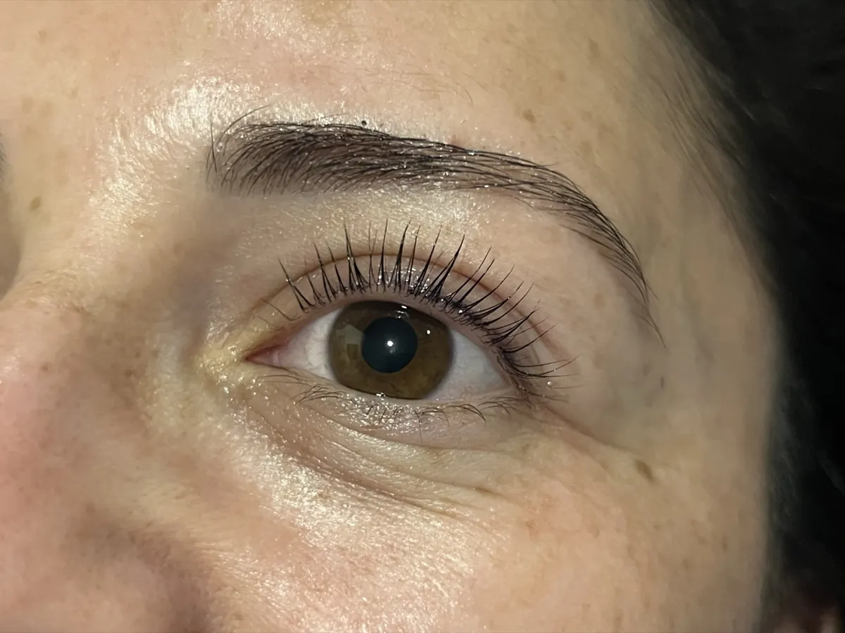 Lash lift result, front view with brow